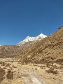 https://www.nativeeverest.com.np/wp-content/uploads/2020/05/Baktow-peak-vew-with-teahuse-in-rache-209x279.jpg